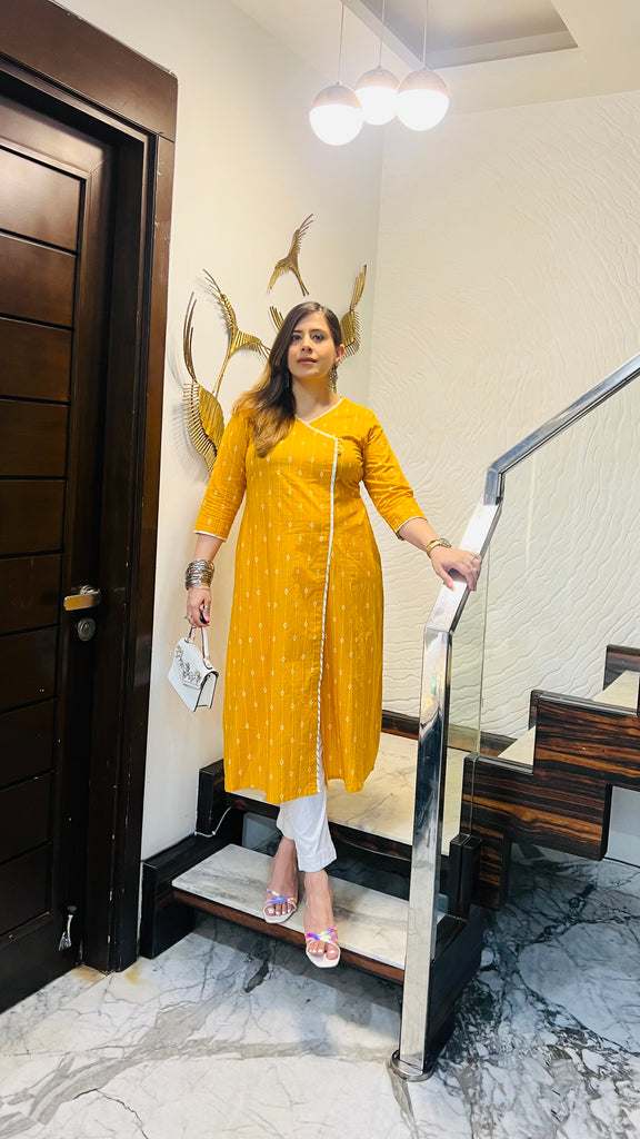 Angrakha In Yellow Kurti